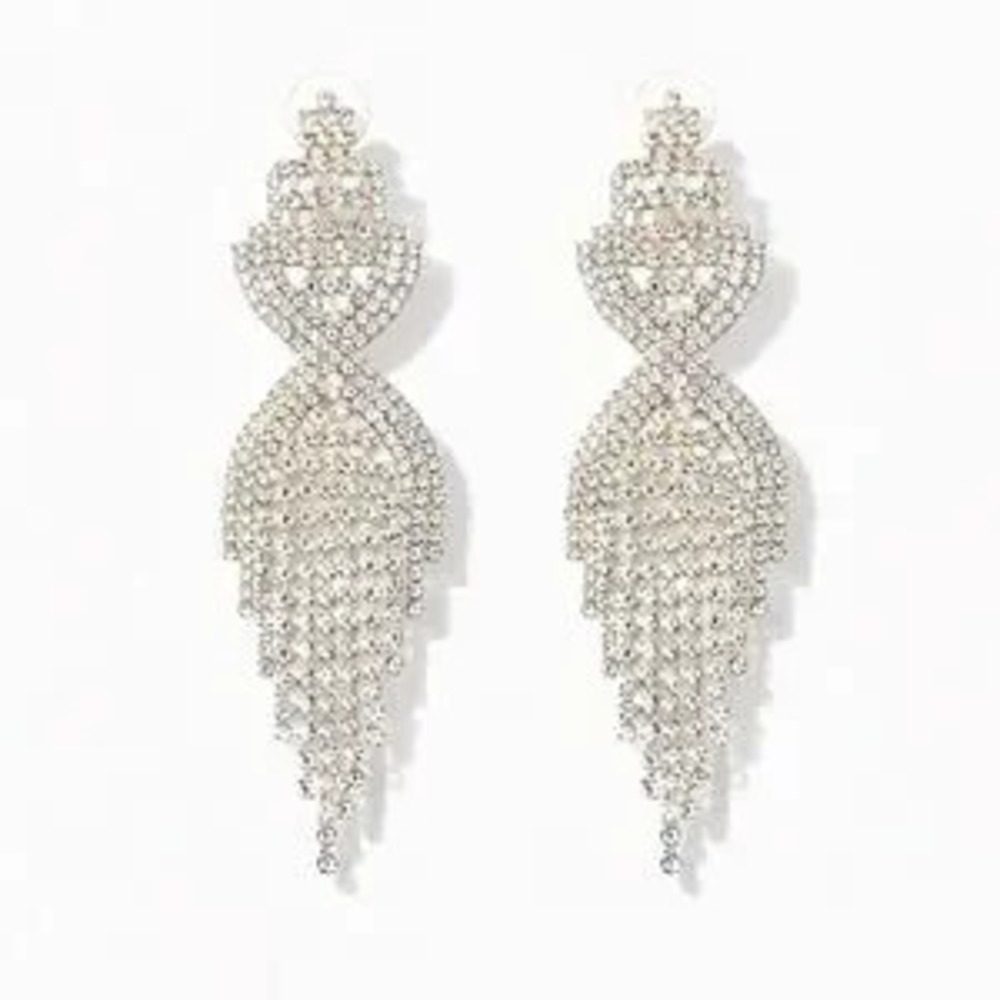 Elegant Silver Crystal Drop Earrings